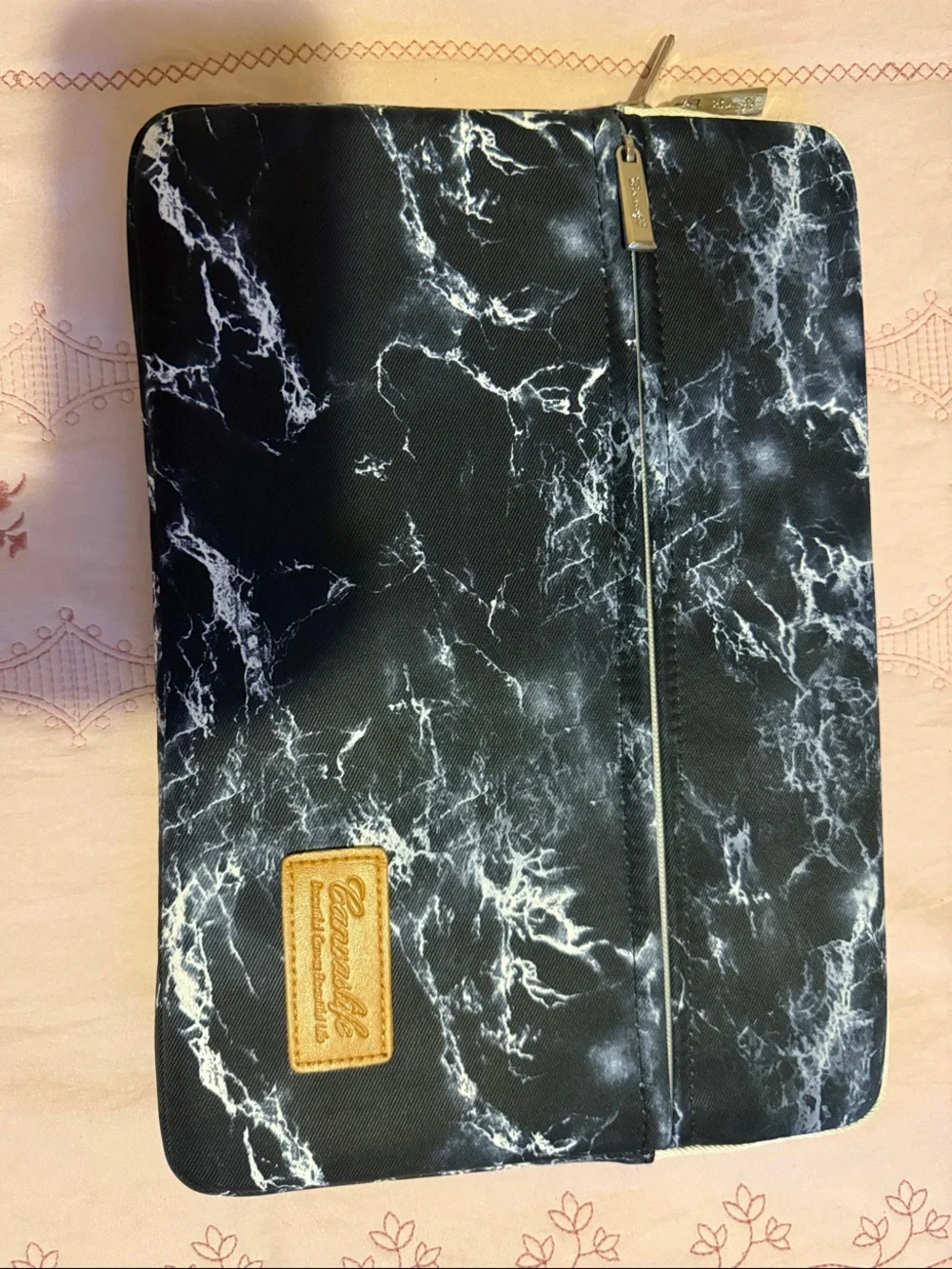 Marble-Print Black Laptop Sleeve with Front Zip - Unknown Brand